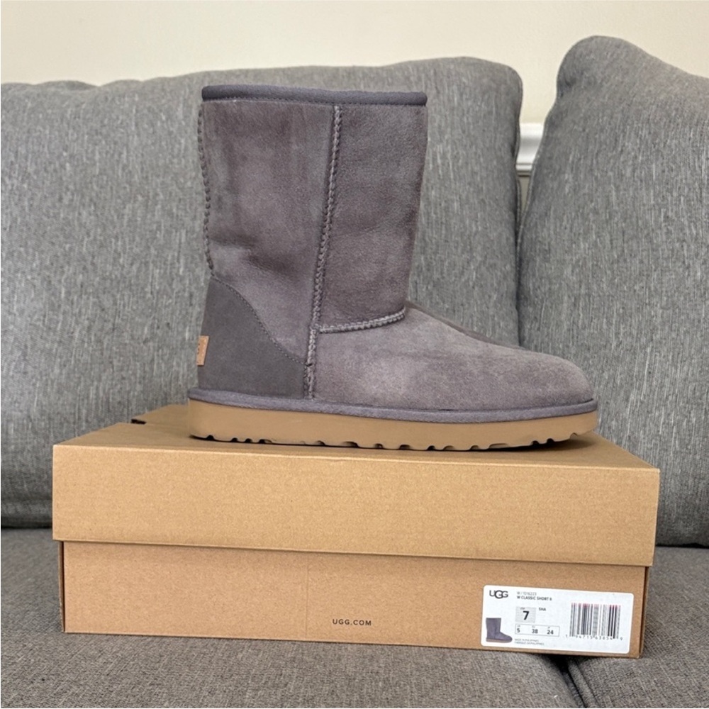 UGG Women’s Classic Short II Boot Shade Gray